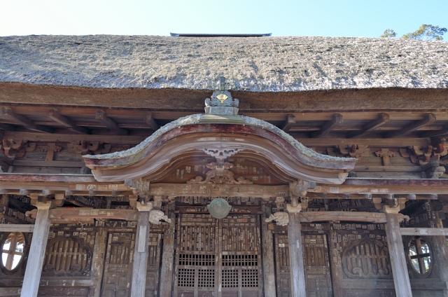 本堂の正面中央