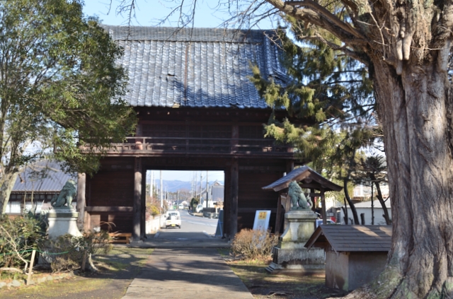 内側からの仁王門