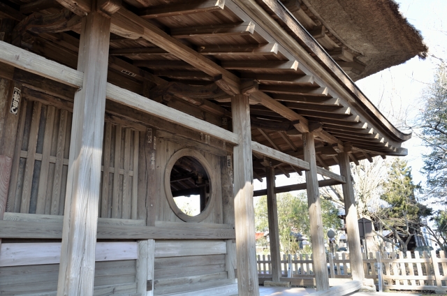 正面から見て左側