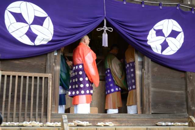 21.堂裏の出入り口